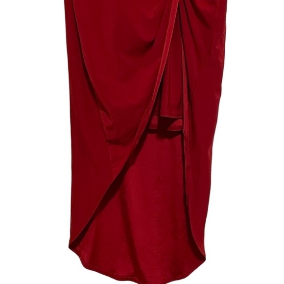 Charlotte Russe Red Back Lace Gathered Waist Quarter Length Sleeve Dress - Picture 3 of 7